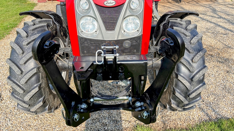 ELEVADOR FRONTAL UNIVERSAL PARA TRACTOR CAT. 2 1500KG