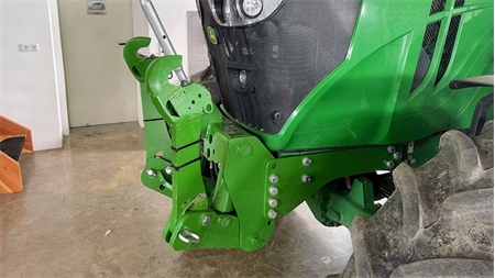 ELEVADOR FRONTAL UNIVERSAL CAT. 2 PARA TRACTOR 1500 KG - VERDE (RAL 6001)